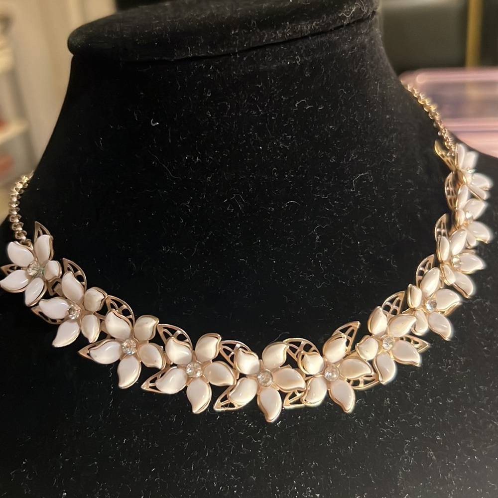 Antique White Enamel Flower Necklace